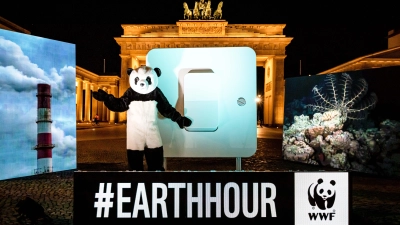 Am 22. März ist Earth Hour. Bei der „Stunde der Erde” setzen Menschen, Städte und Unternehmen ein Zeichen für den Klimaschutz, indem sie um 20.30 Uhr für eine Stunde in den eigenen vier Wänden oder an Denkmälern und offiziellen Gebäuden das Licht ausmachen.  (Foto: Joerg Farys/WWF)