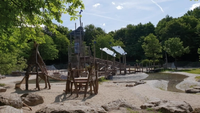 Der Wasserspielplatz im Westpark ist der ideale Ort zum Spielen, Basteln und Erfrischen. (Foto: Feierwerk)