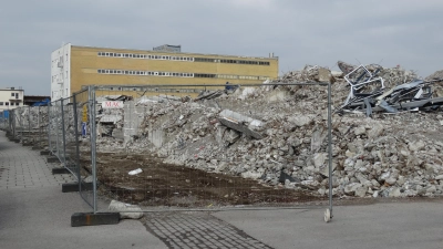 Der Bereich des 1. Bauabschnitts in der Elly-Staegmeyr-Straße. Hier sollen bis voraussichtlich 2026 rund 230 Wohnungen entstehen.  (Foto: tab)