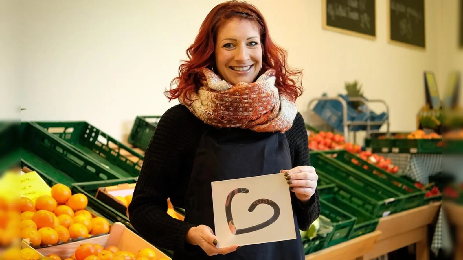 Verena Stürzer freut sich mit ihrem „Stürzerhofs Marktstandl” neues Mitglied der Germeringer Lieblingsläden zu sein. (Foto: Uwe von der Wehd)