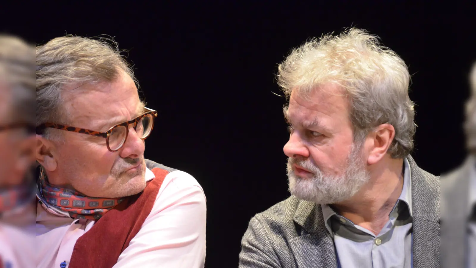 Martin Hofer und Titus Horst in „Alte Meister”. (Foto: Bernd Vogel)