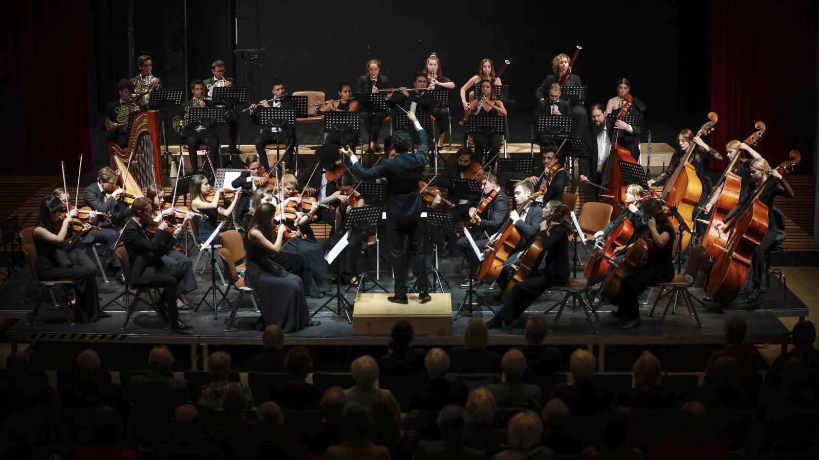 Junge-Musiker-geben-Konzert-zum-20-j-hrigen-Bestehen