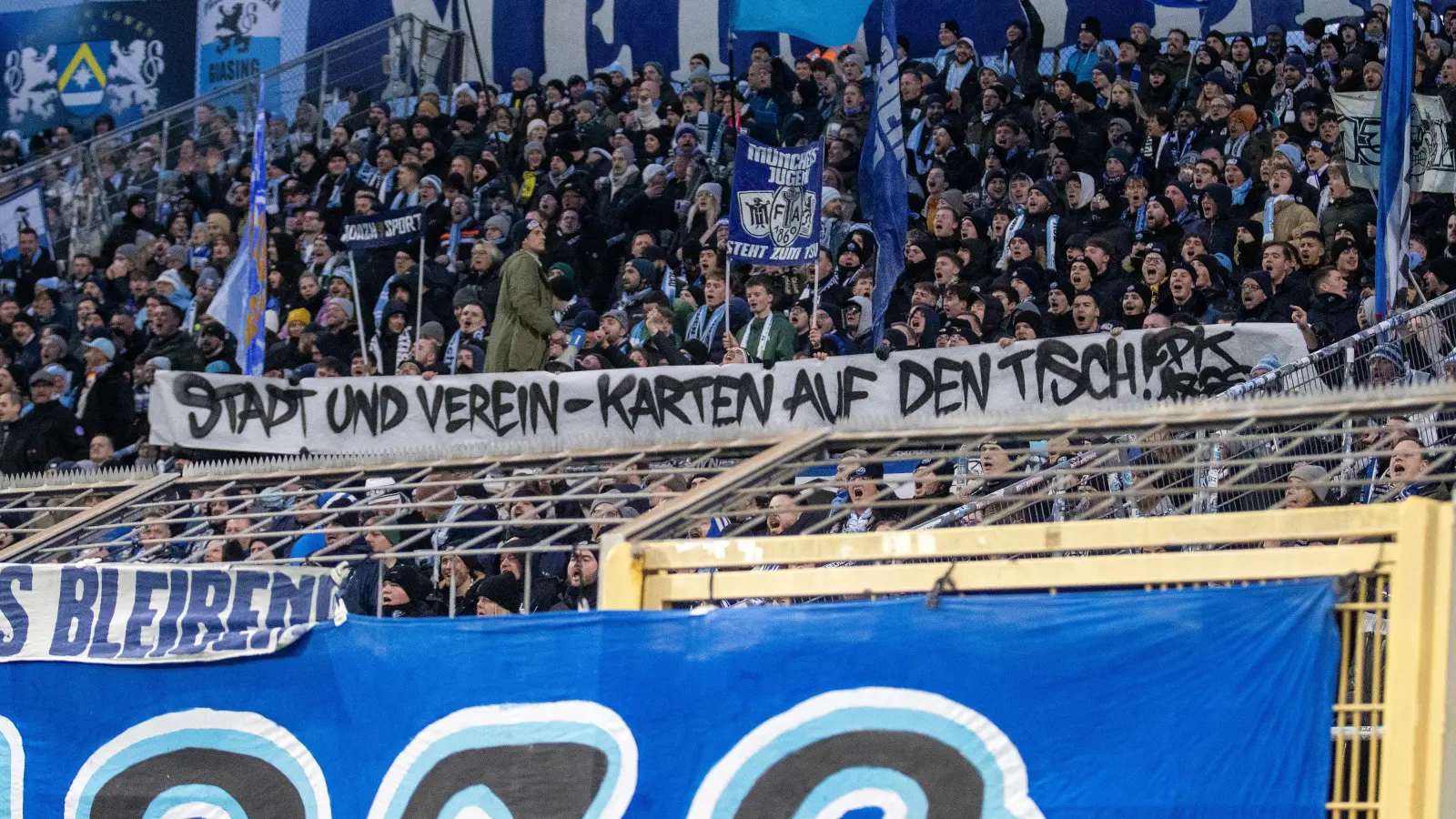 Wollen Erklärungen: Fans des TSV 1860 München. (Foto: Anne Wild)