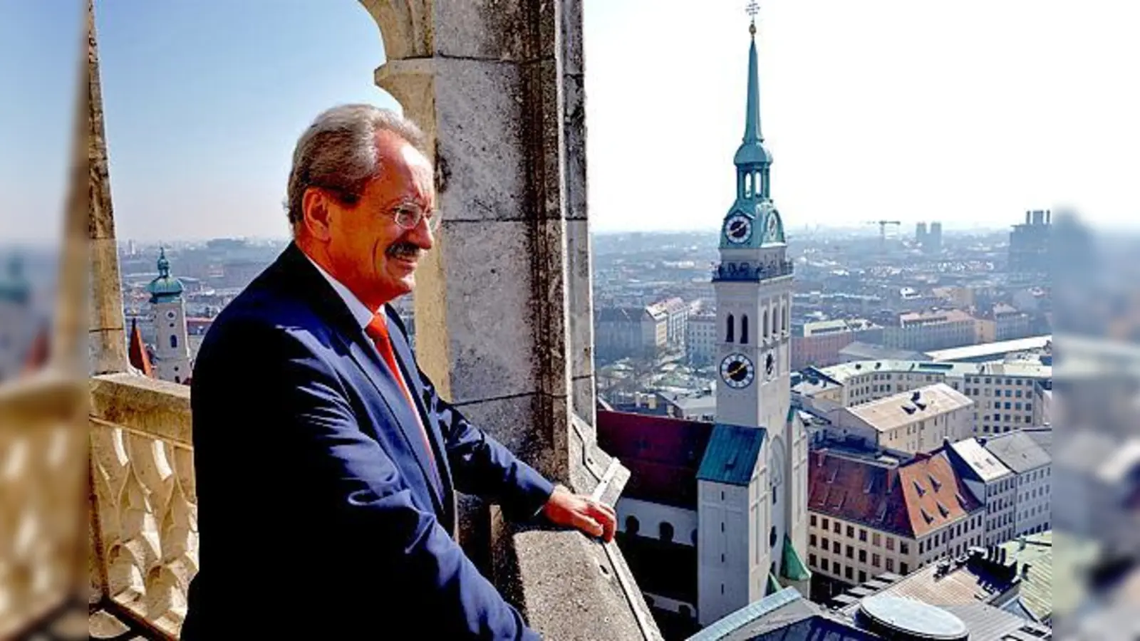 Der Filmemacher Wolfgang Ettlich begleitete ein Jahr lang Oberbürgermeisters Christian Ude mit der Kamera in seinem letzten Amtsjahr.. 	 (Foto: VA)