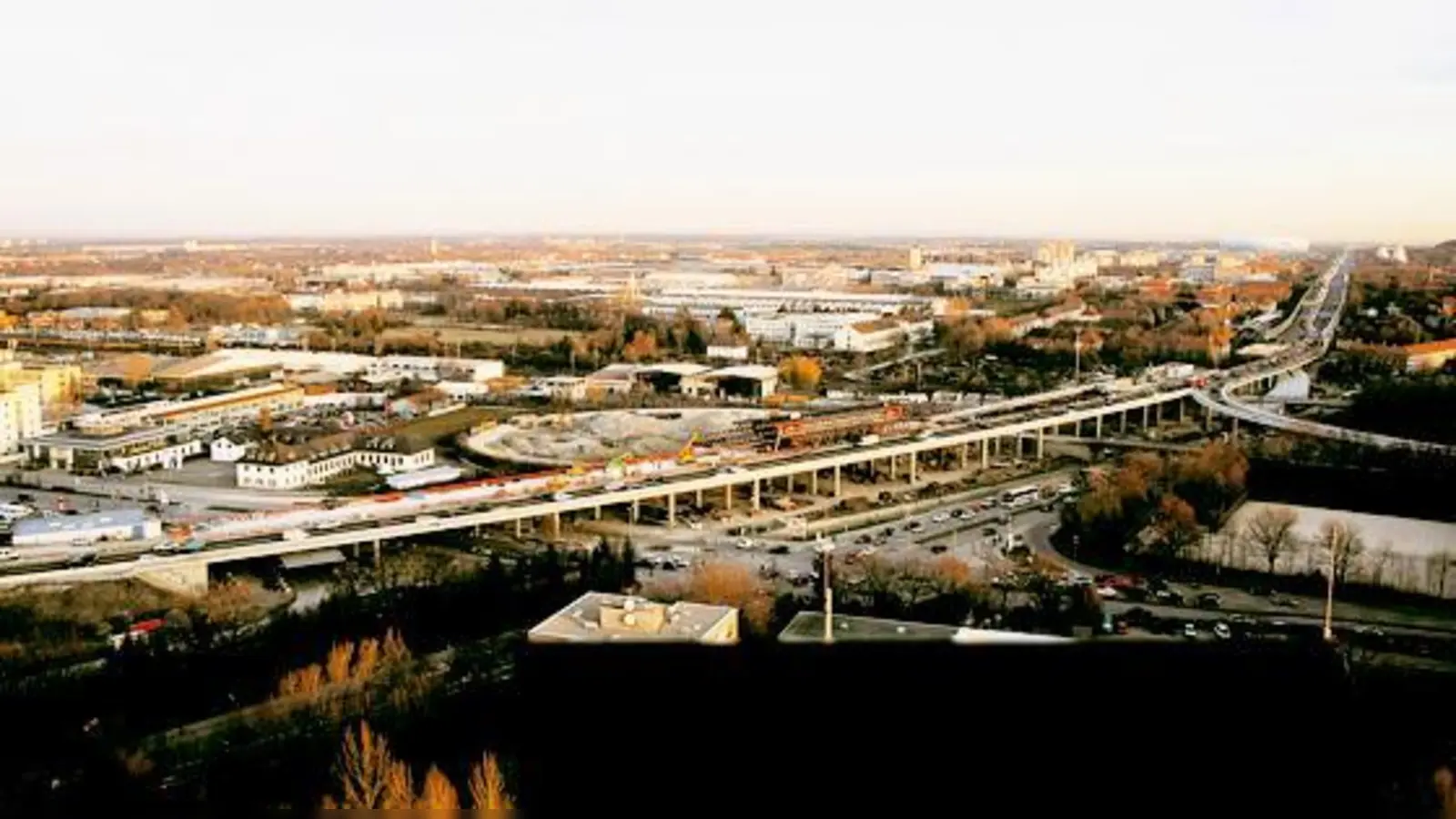 Bis Herbst 2010 dauern die Arbeiten am Frankfurter Ring an. 	 (Foto: Autobahndirektion Südbayern)