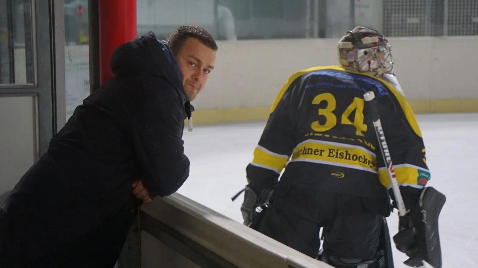 Die Mannschaft des Münchner Eishockey Klub wird auch in der neuen Saison von Tobias Knallinger trainiert. (Foto: Verein)