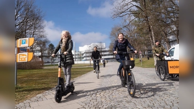 Über alternative Mobilitätskonzepte berichten die Mitarbeiter des Projekts MORE der UniBW. (Foto:  Siebold/UniBw M)