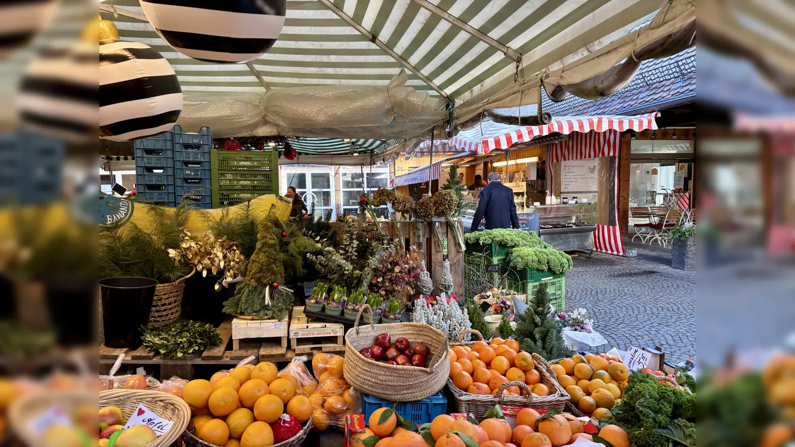 Schön, aber in die Jahre gekommen: der Pasinger Viktualienmarkt. (Foto: Ulrike Seiffert)