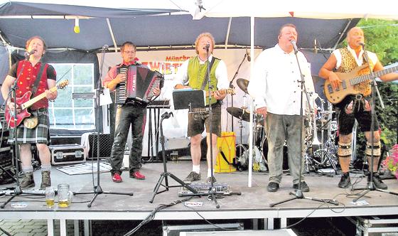 Die Münchner Zwietracht wird für die musikalische Unterhaltung beim Sommerfest sorgen. Foto: VA