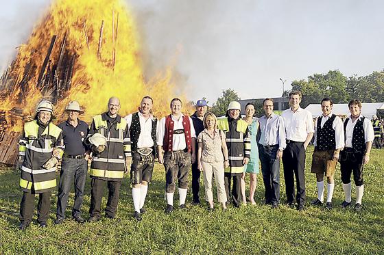 Alfred Schwiebert, Horst Metzger, David Kuder, Markus Becker, Sebastian Schall, Lothar Schwiebert, Stephanie Hentschel, Pfarrer Herbert Kellermann, Claudia Tausend, Markus Rinderspacher, Markus Blume, Nick Scharifzadeh, Johannes Haßlberger	Foto: Privat