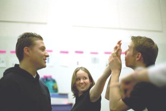 Handeln, bevor man nachdenkt, spontan Gefühle äußern: Darum geht es in dem Kurs.	Foto: VA