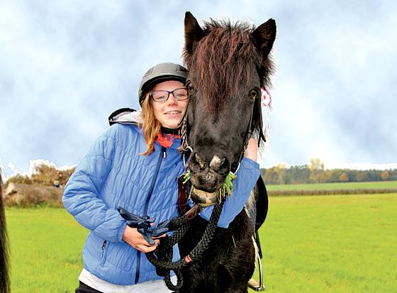 Toller Tagesausflug zu den Ponys und Pferden auf dem Schafflerhof. 	Foto: VA