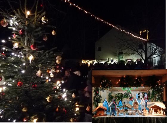  Ort des Geschehens ist wieder der Schulhof an der Aicherstraße. Der Christkindlmarkt startet am Samstag abend mit vielen Angeboten auf dem Pausenhof. Fotos: VA