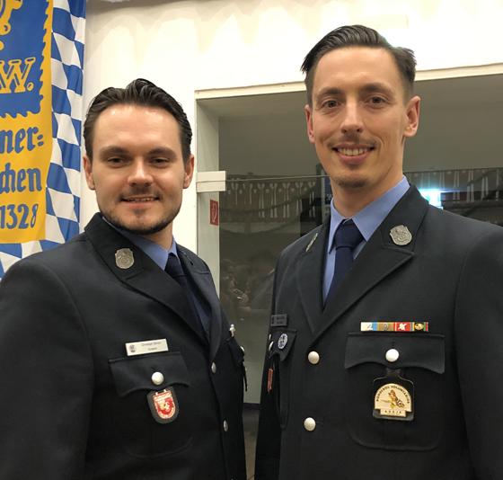 Der Vorsitzende des Vereins der FFW, Christoph Simon (l.) und sein Stellvertreter, André von Livonius freuen sich auf viele Gäste bei den Feierlichkeiten der FFW Unterhaching.  Foto: hw