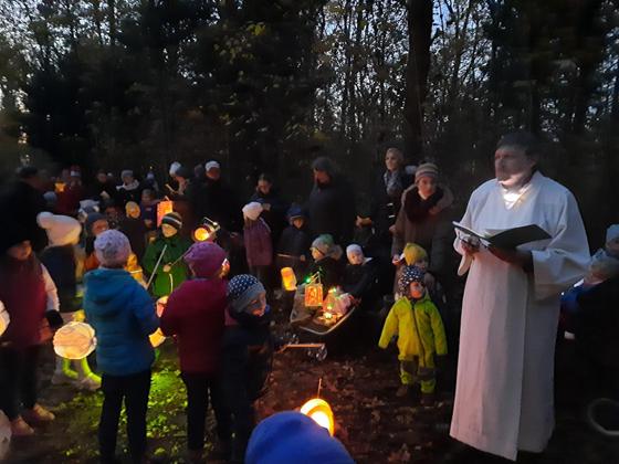 Die Pfarrei Rosenkranzkönigin veranstaltet zu St. Martins einen kleinen Umzug, der bei den Kindern hervorragend ankam. Foto: Privat