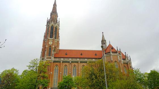 An der Heilig-Kreuz-Kirche in Giesing steigt vom 7. bis 9. Juli ein dreitägiges Fest. Foto: bas