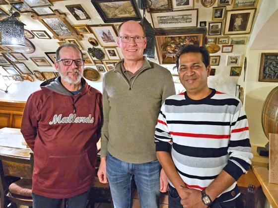 Von links nach rechts: Jeff Settles, Anders Lind und Prafulla Kadam.  Foto: Verein