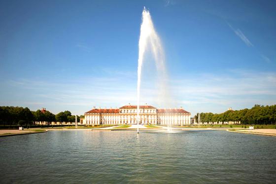 Eine Familienführung zeigt den Alltag der früheren Bewohner im Neuen Schloss Schleißheim. Foto:  Bayerische Schlösserverwaltung; www.kreativ-instinkt.de